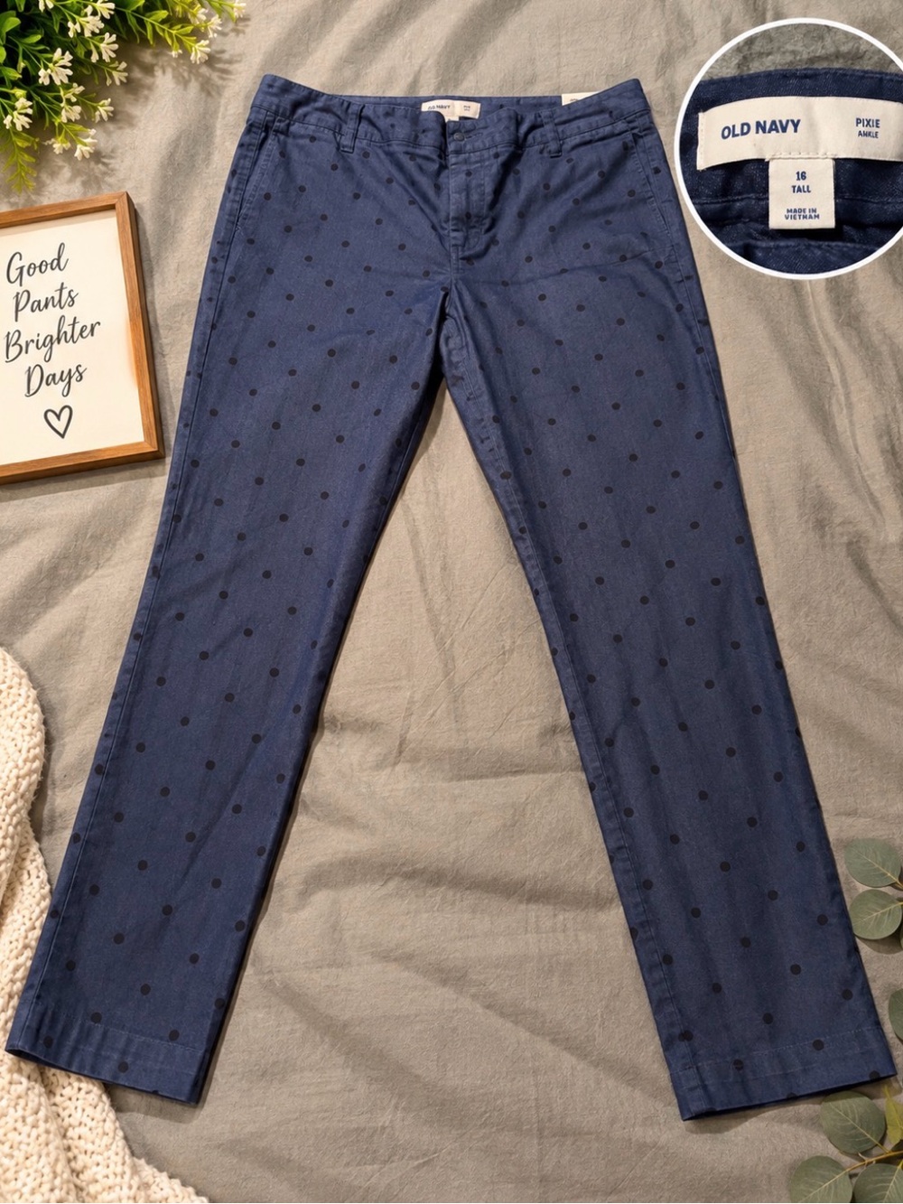Old Navy women’s Blue Polka Dot Chinos